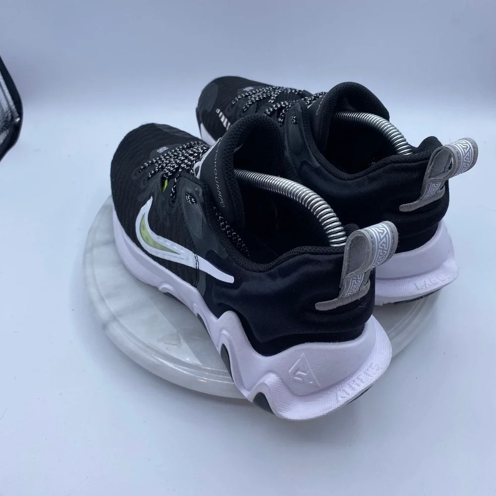Nike Giannis Immortality 2 Basketball Shoes Mens 10 Black White CZ4099-010